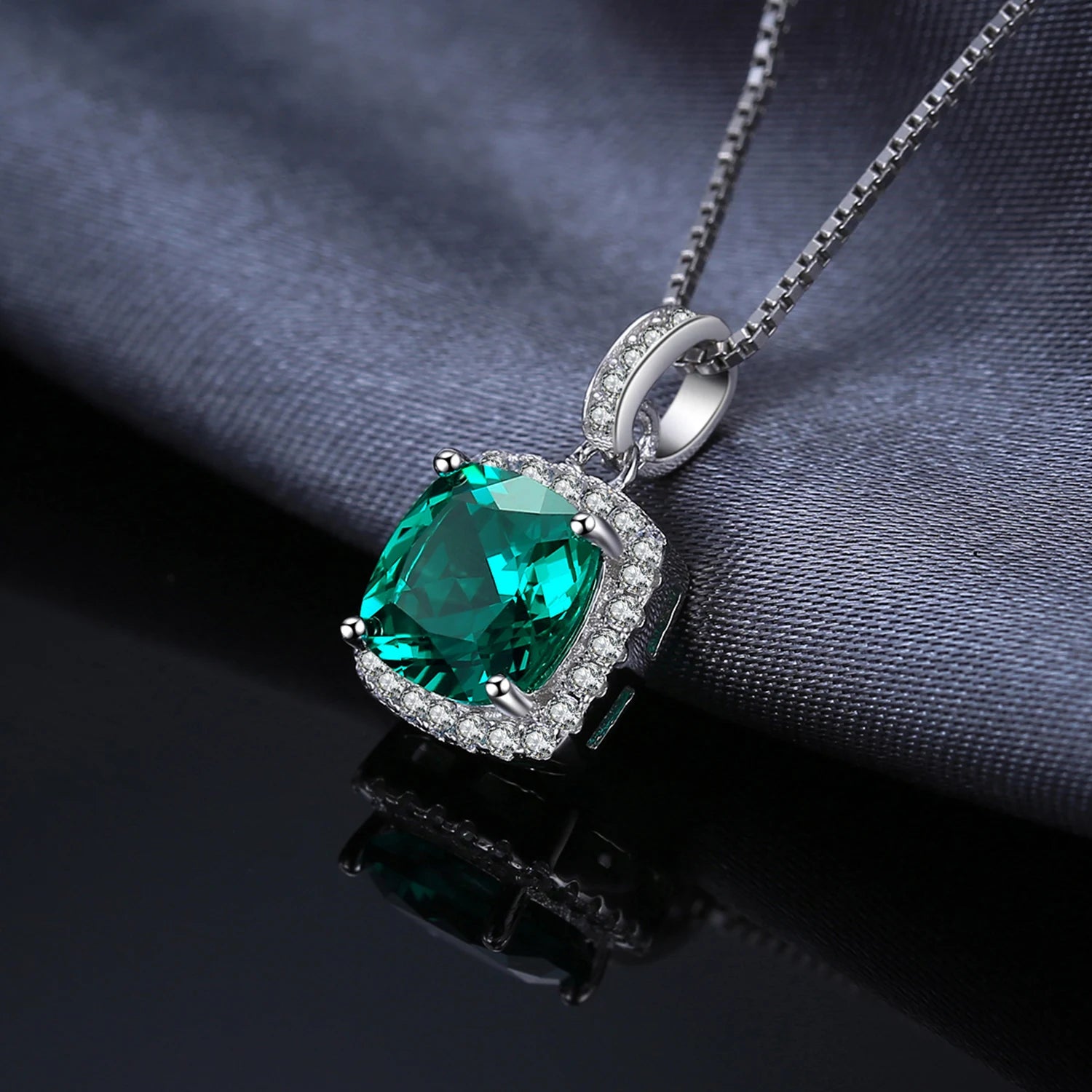 Glory Square Emerald Pendant