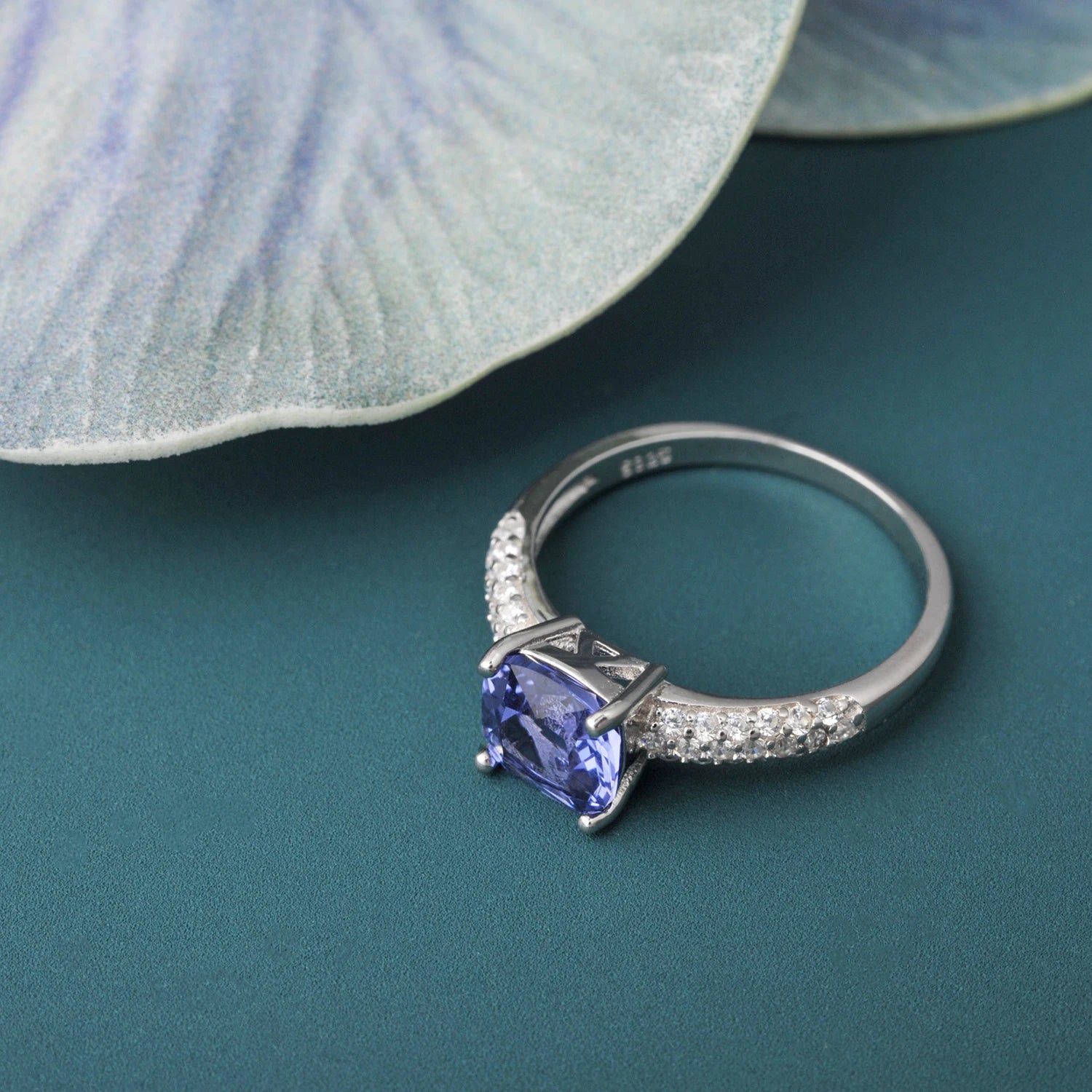 Elegant Tanzanite Ring