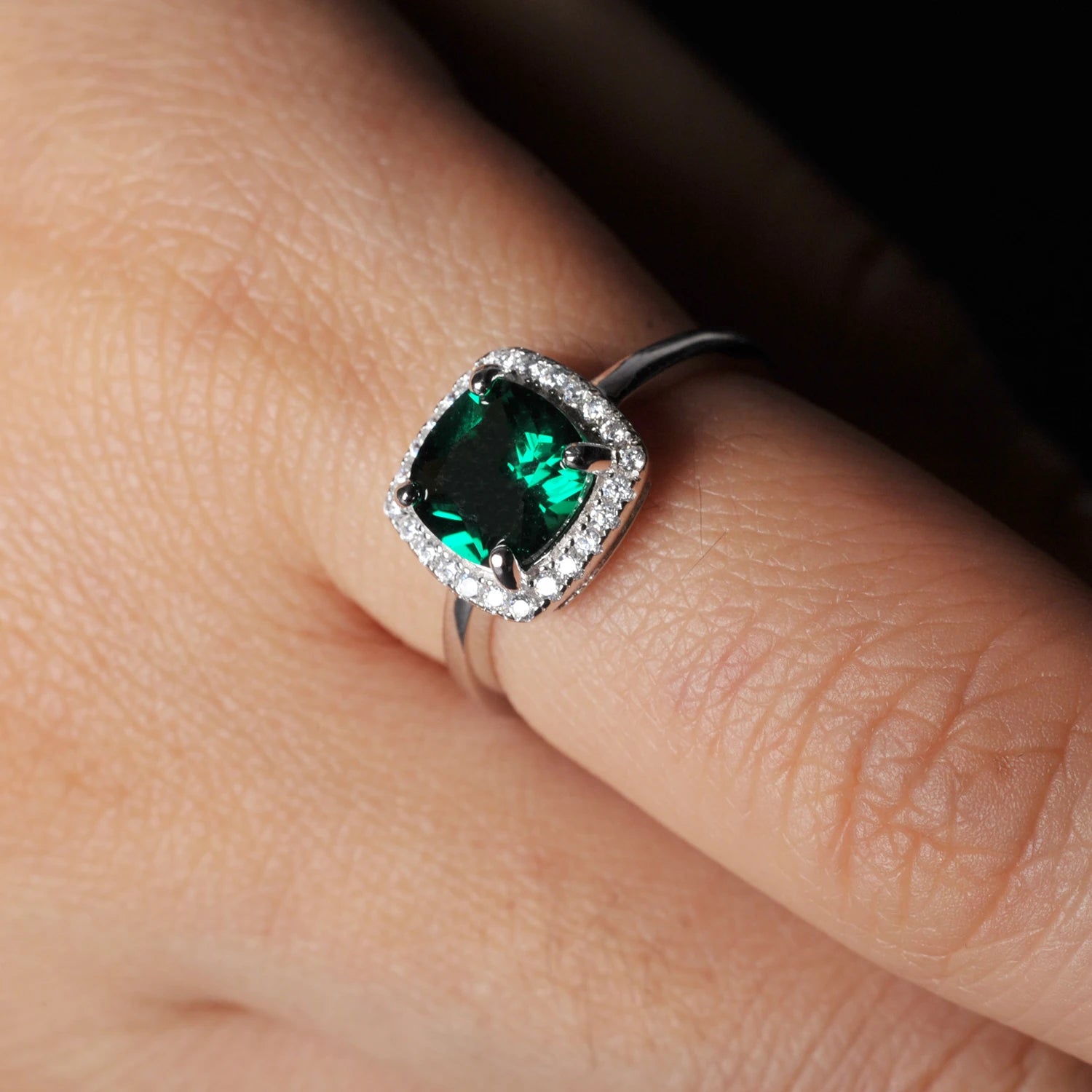 Glory Emerald Ring