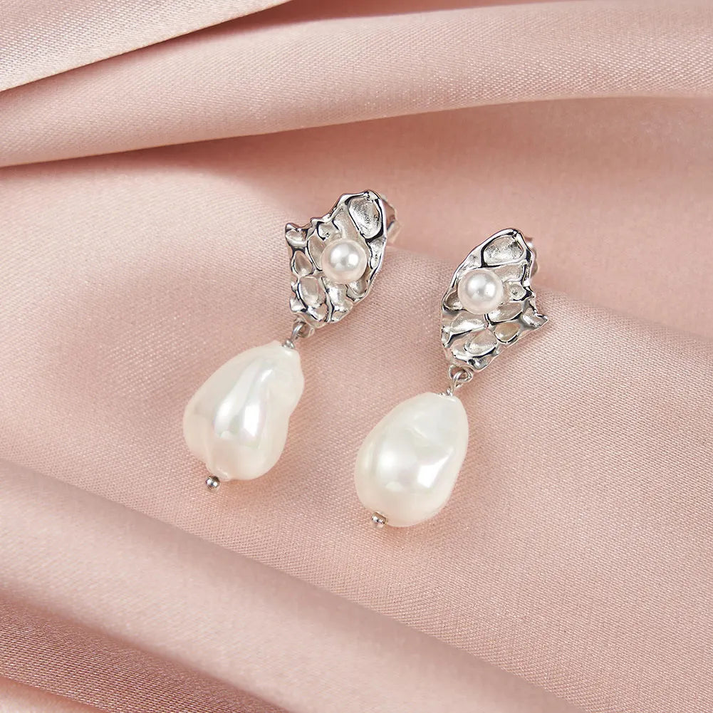 Waterdrop Elegant Pearl Earrings